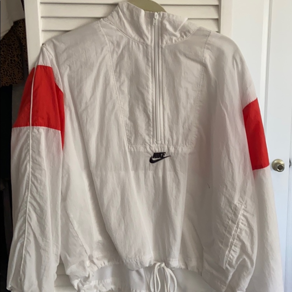 nike windbreaker
